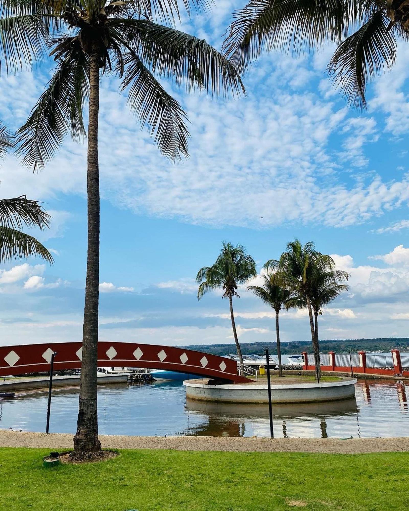 Flat Beira Lago No Centro De Bsb Brasilia Esterno foto